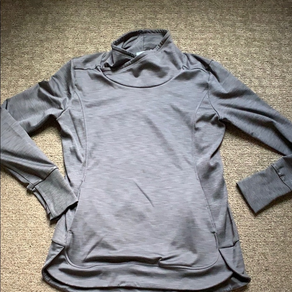 Athleta Stowe pullover